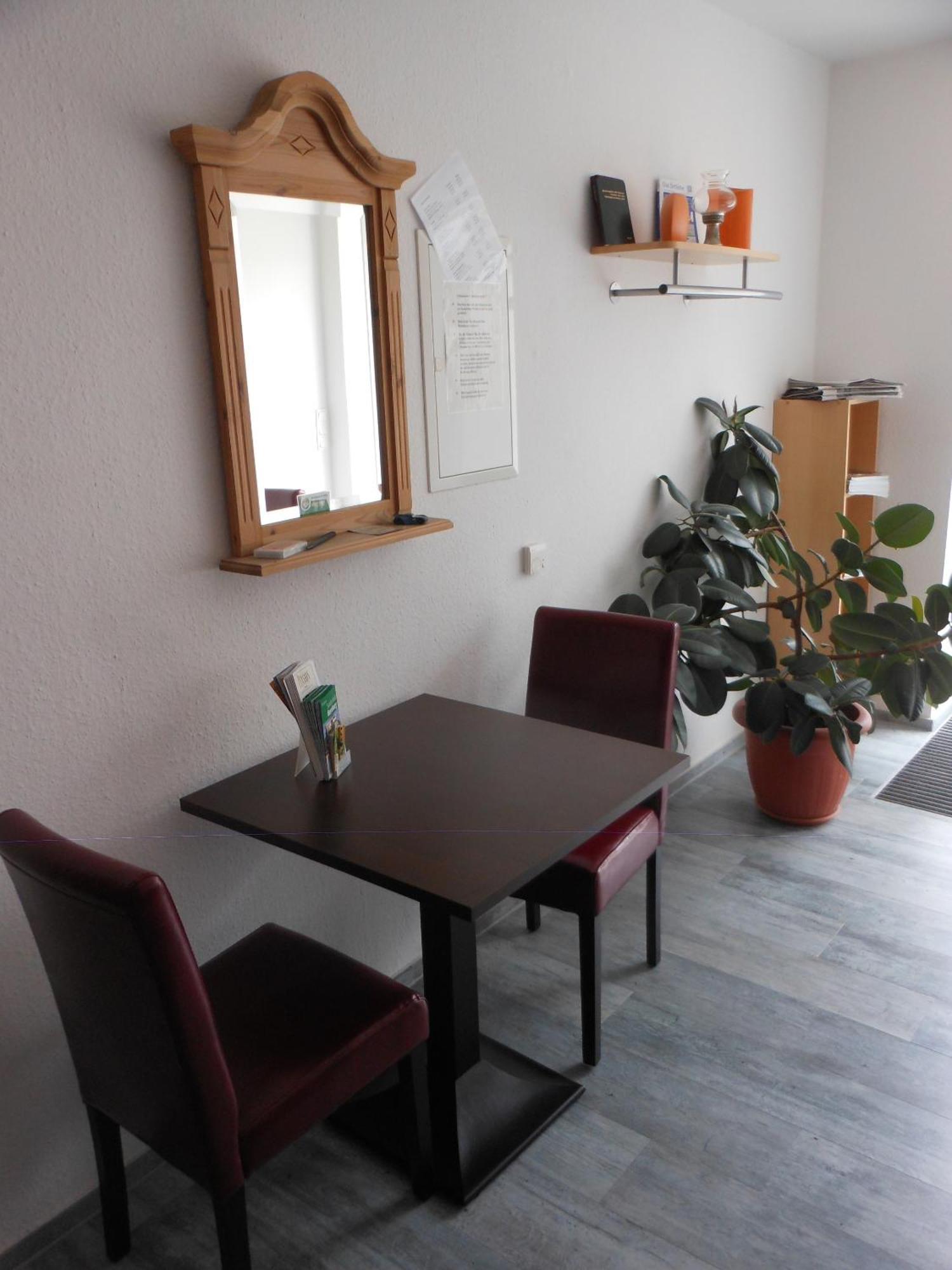 Pension Am Werder Bernburg Exterior foto