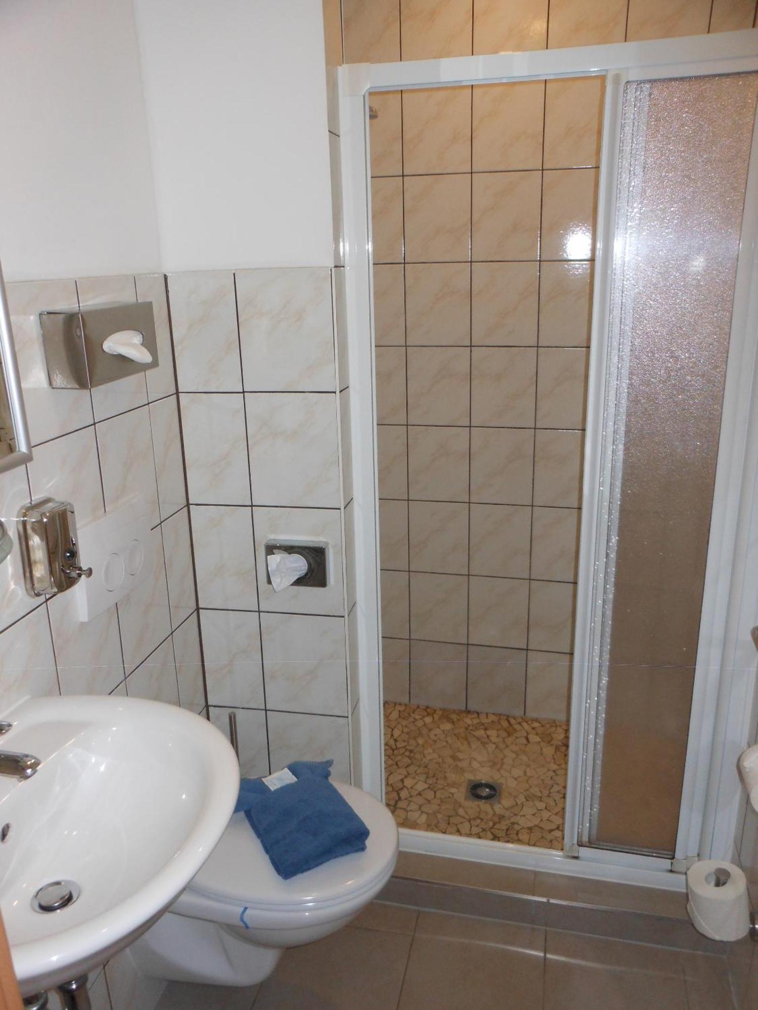 Pension Am Werder Bernburg Habitación foto