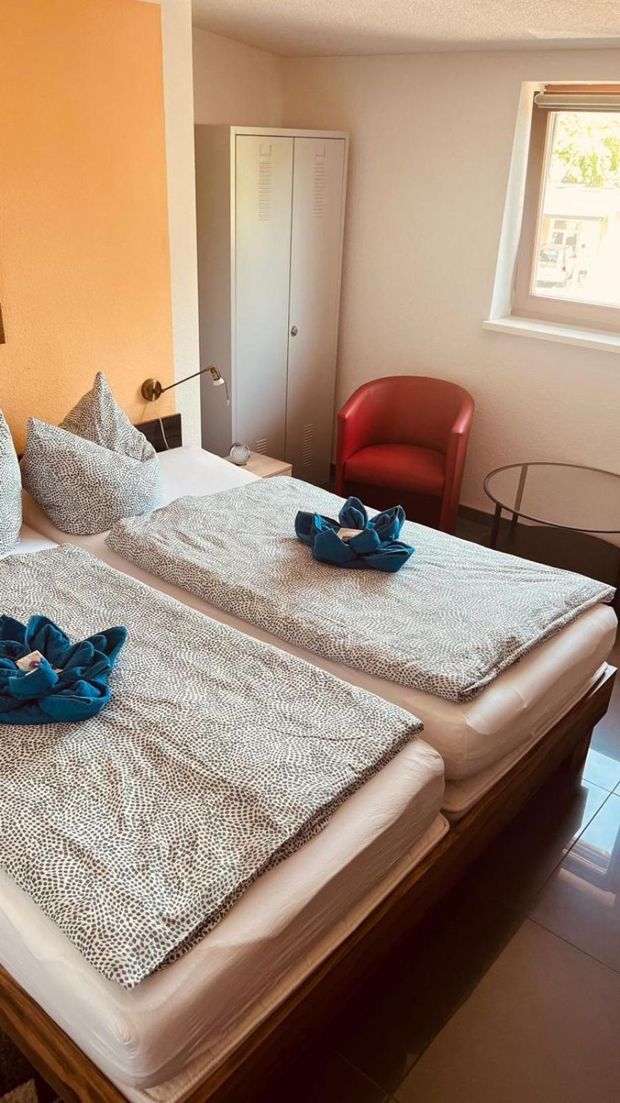 Pension Am Werder Bernburg Habitación foto